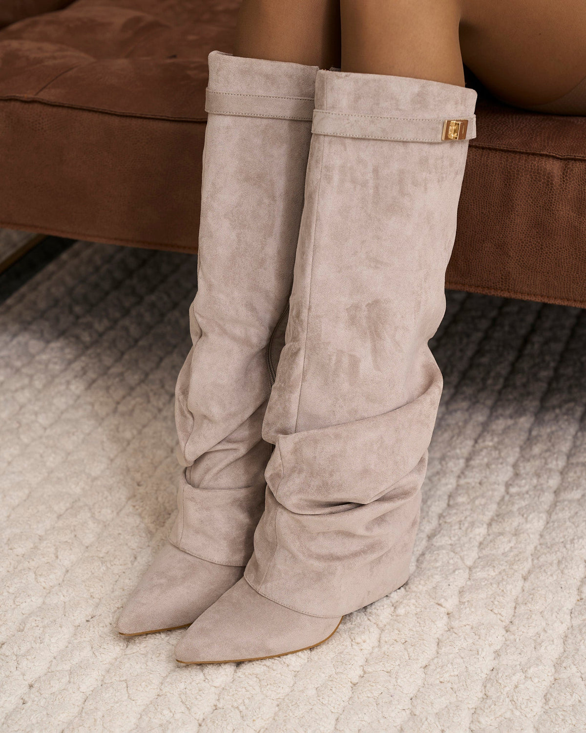 Botas Greta Slouchy Efecto Ante — Topo