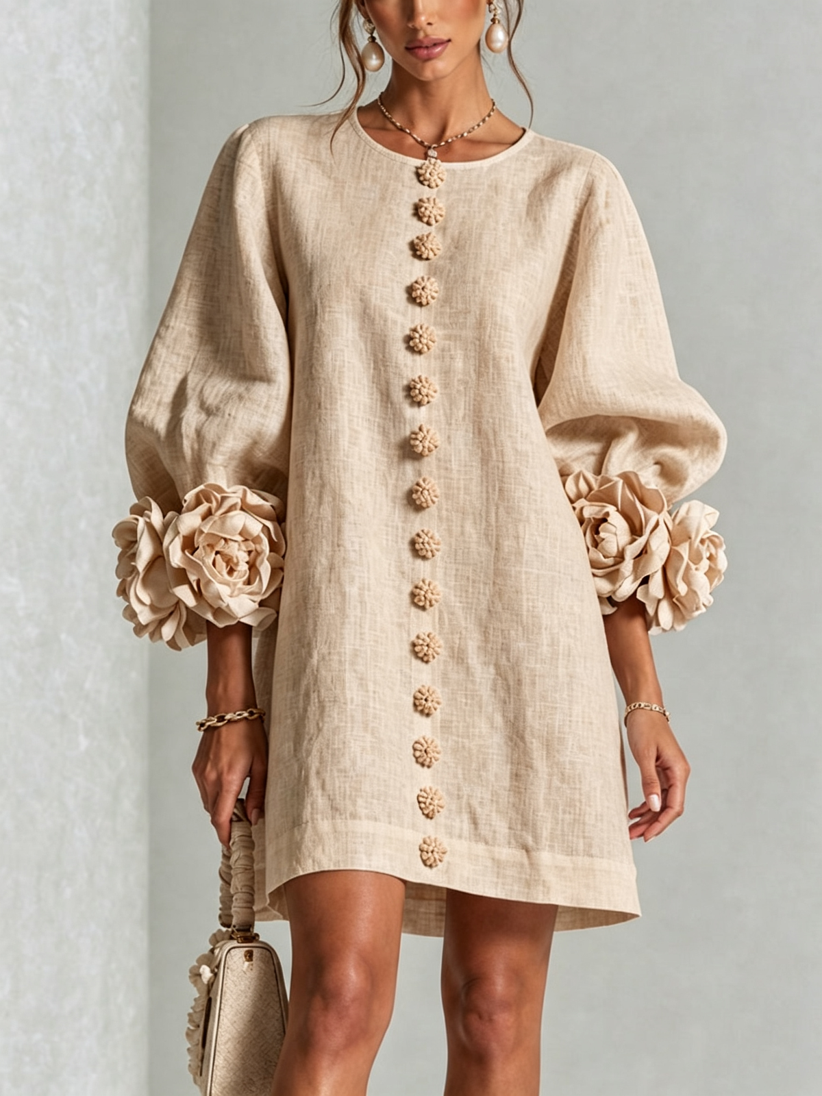 Aura Vestido Mini con Botones Florales