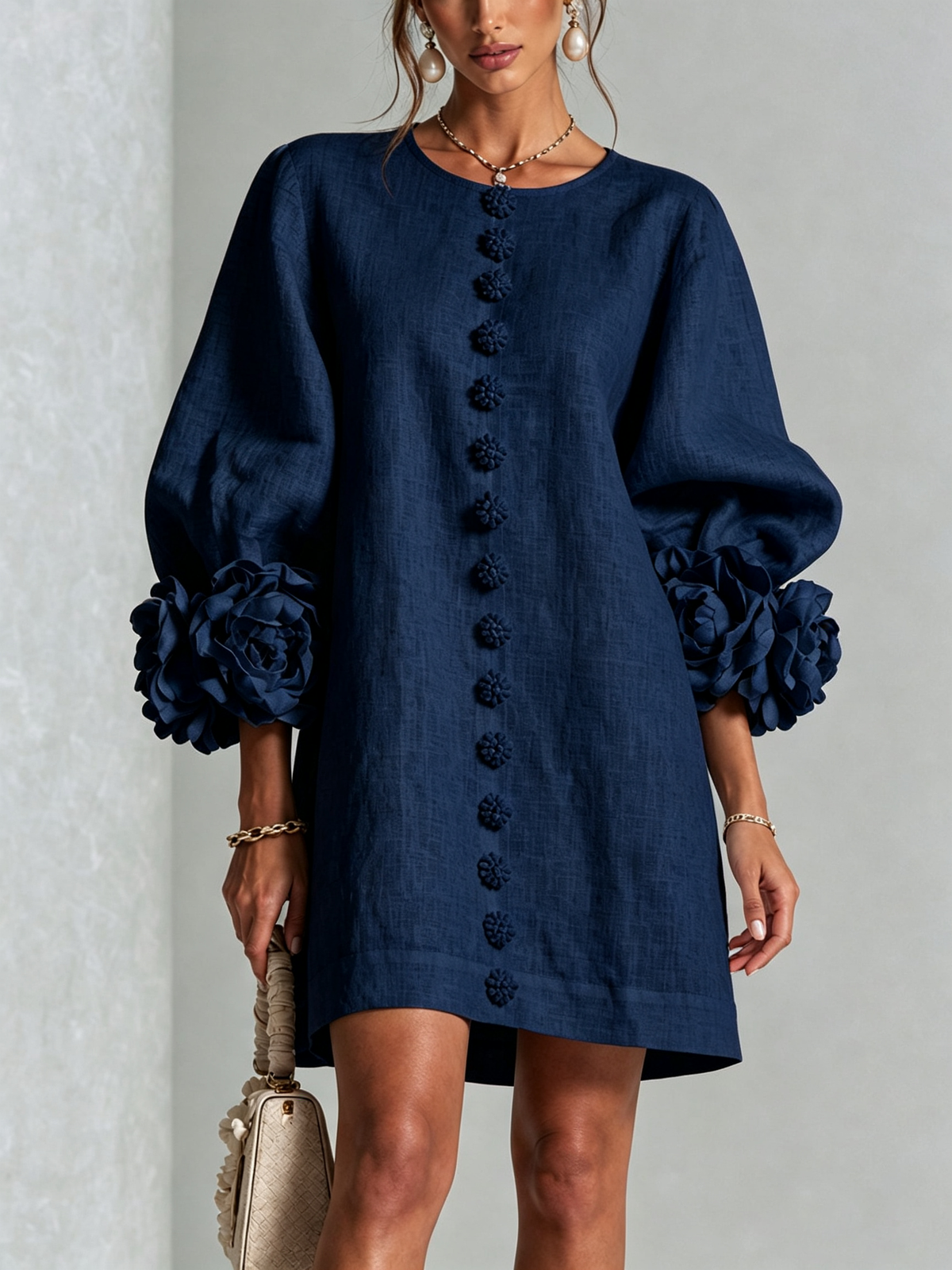 Aura Vestido Mini con Botones Florales