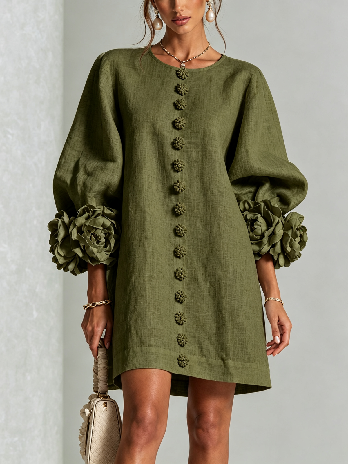 Aura Vestido Mini con Botones Florales