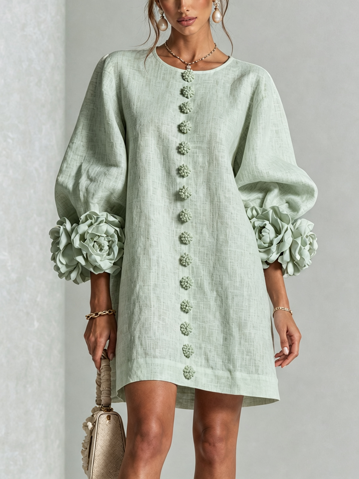 Aura Vestido Mini con Botones Florales